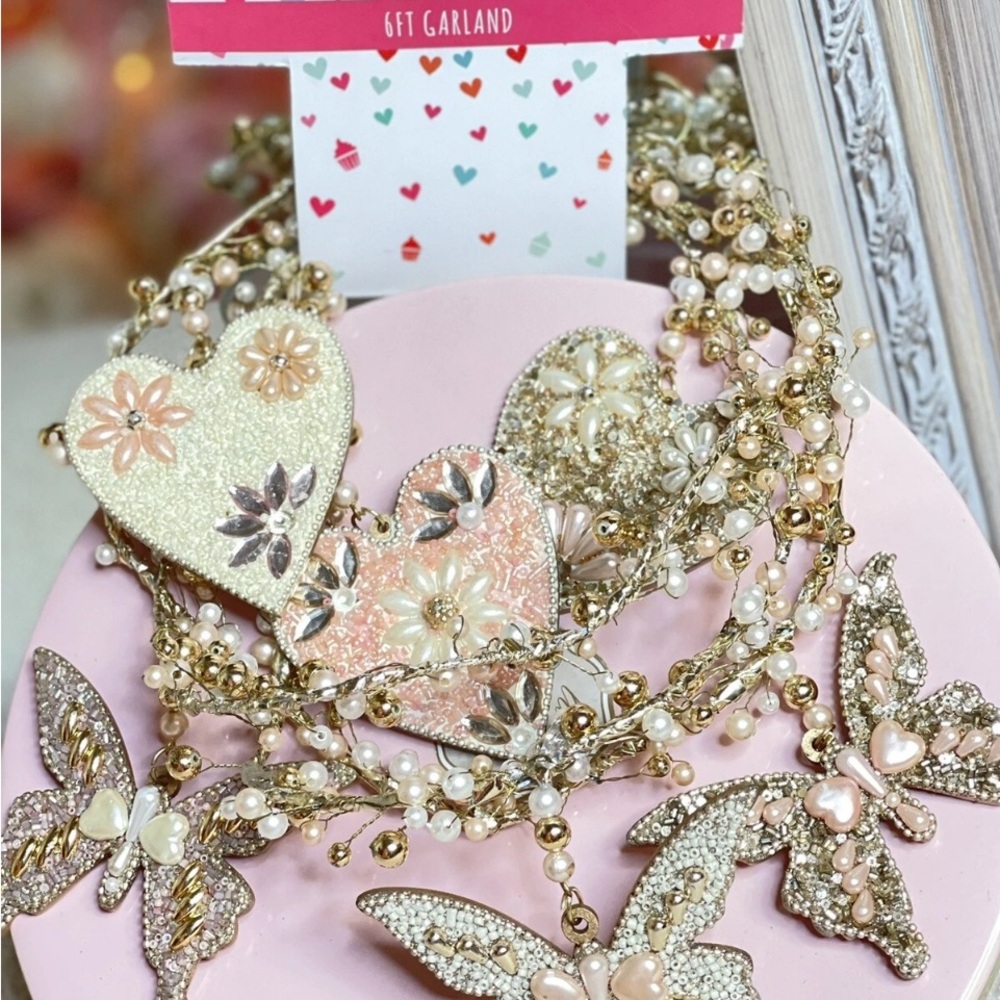 2  NWT Cupcake & Cashmere Heart Butterf Valentine Beaded Garland 6ft - Picture 2 of 6